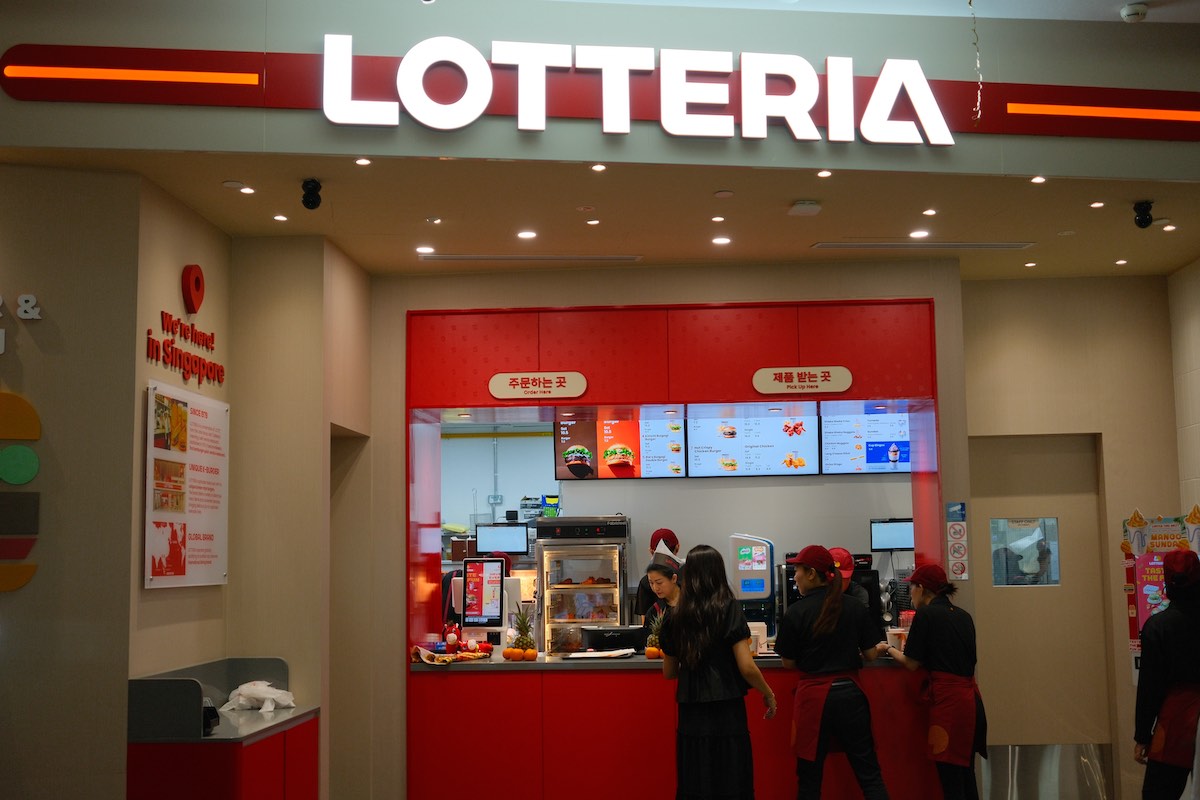 Lotteria Singapore opens - Jewel Changi Airport