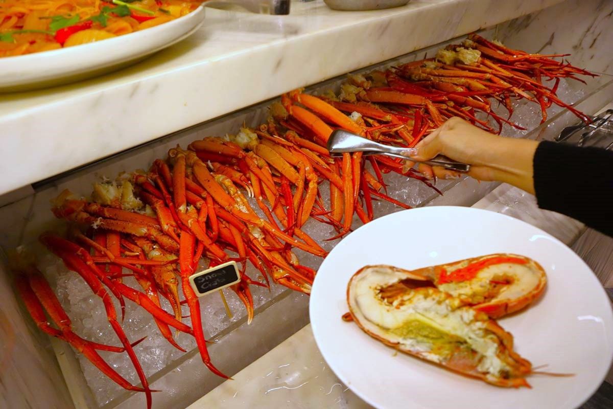 how to choose buffet - premium items