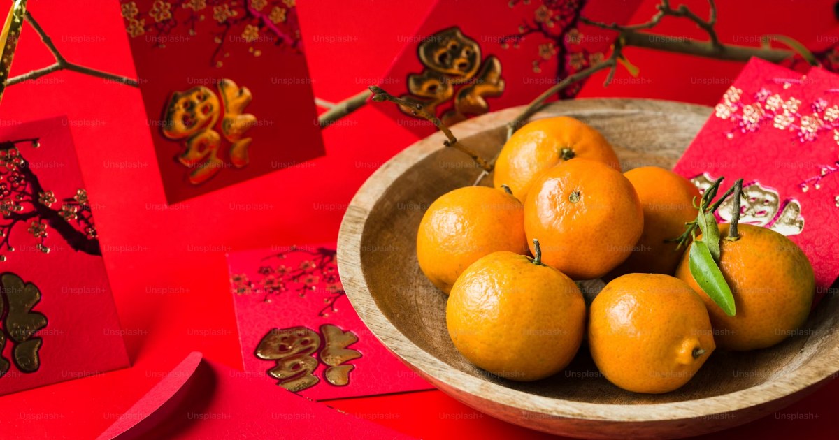 luckyfoods - oranges in a bowl