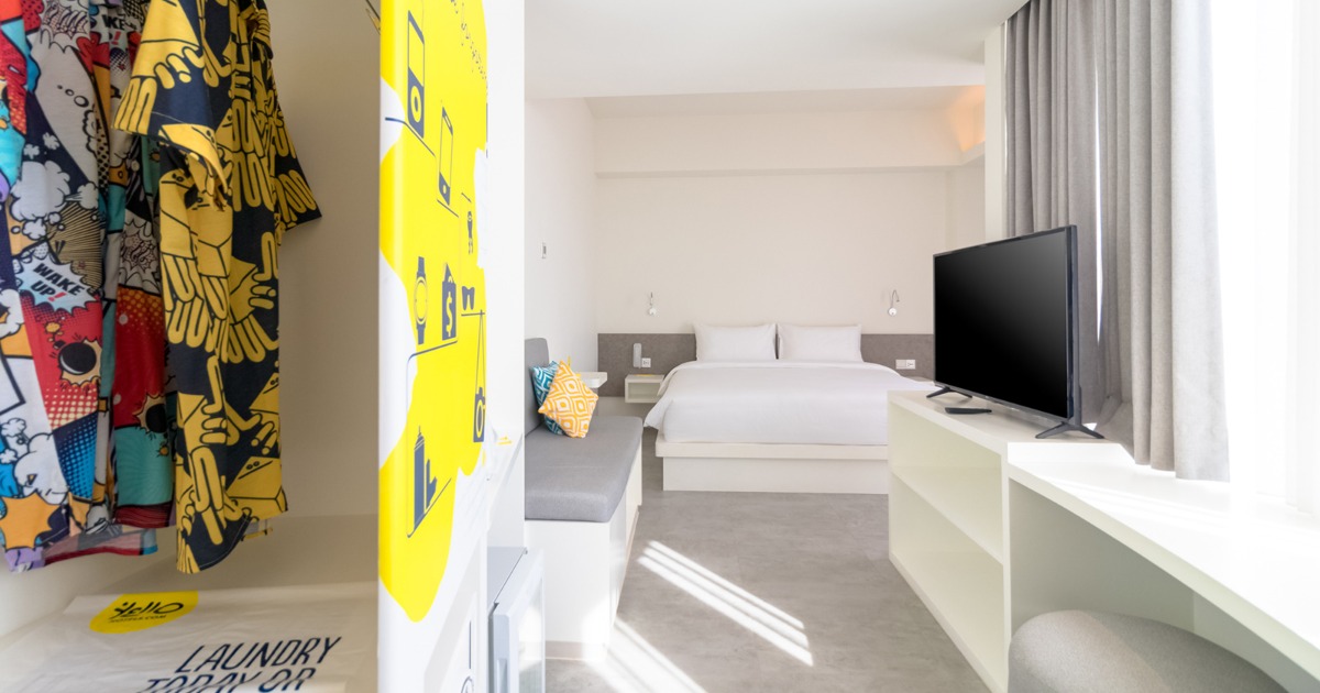 yello - hotel room