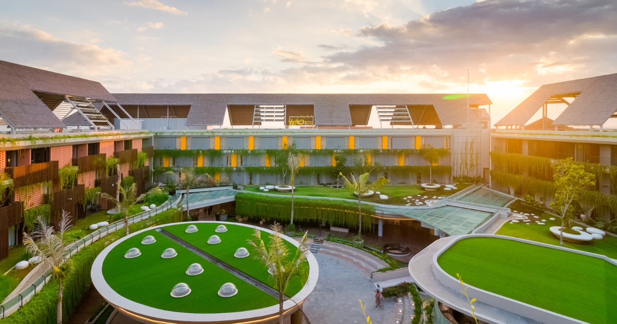 yello - hotel building