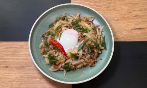 peh gao coffeshop - kra pow mee tai mak