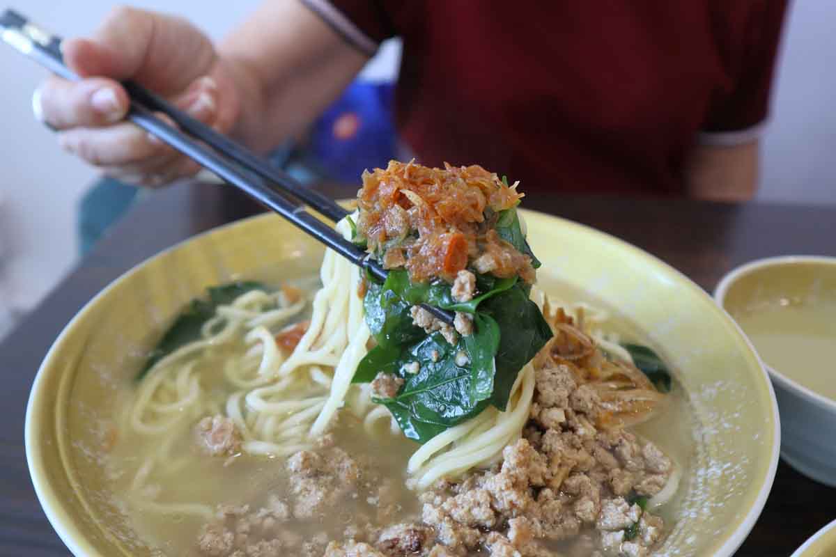 best-rated ban mian - you mian closeup
