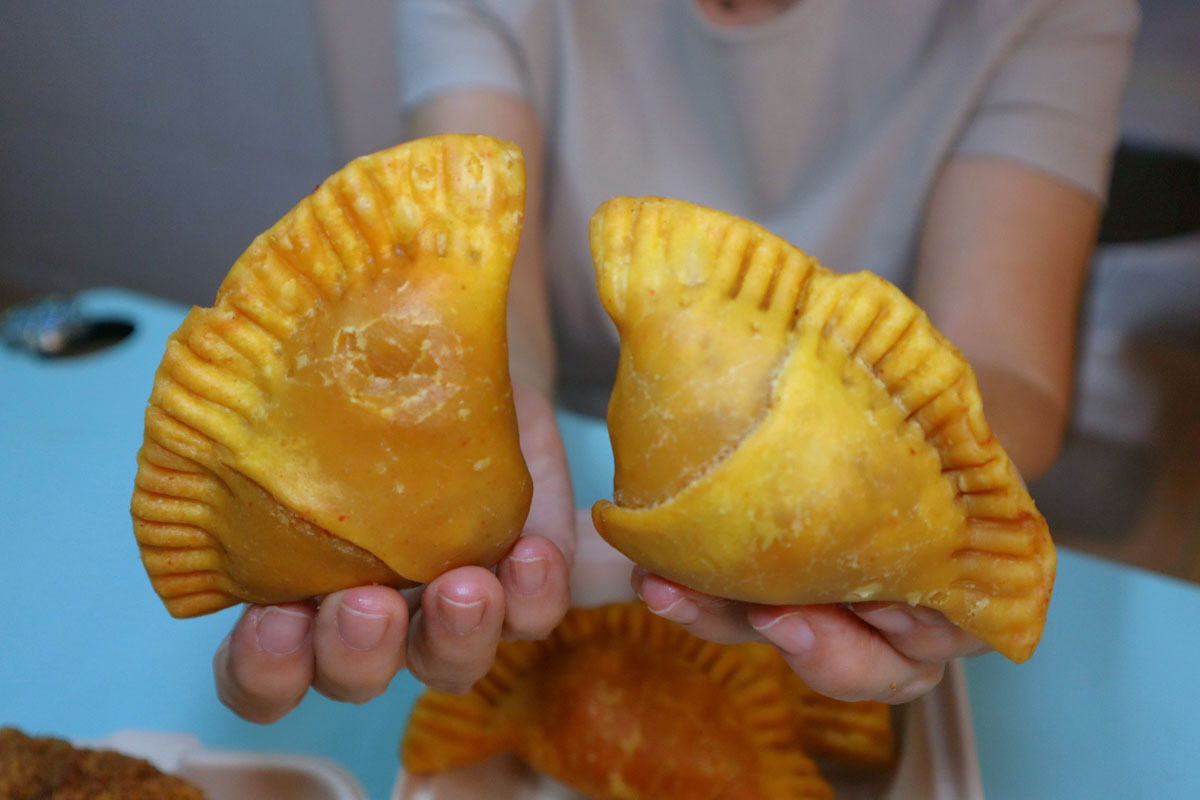 fivestones - chicken samosa