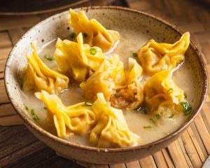 Chun Feng Man Mian - Wanton Tonkatsu Soup (8 pcs)