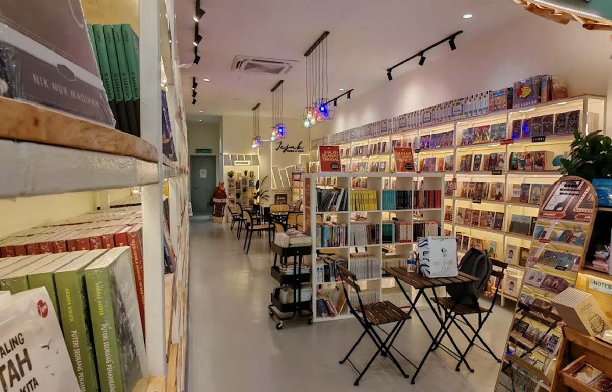 Hamka Coffee - Interior