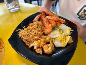 $7 cai fan buffet - Prawn, Noodles, Cabbage, Broccoli