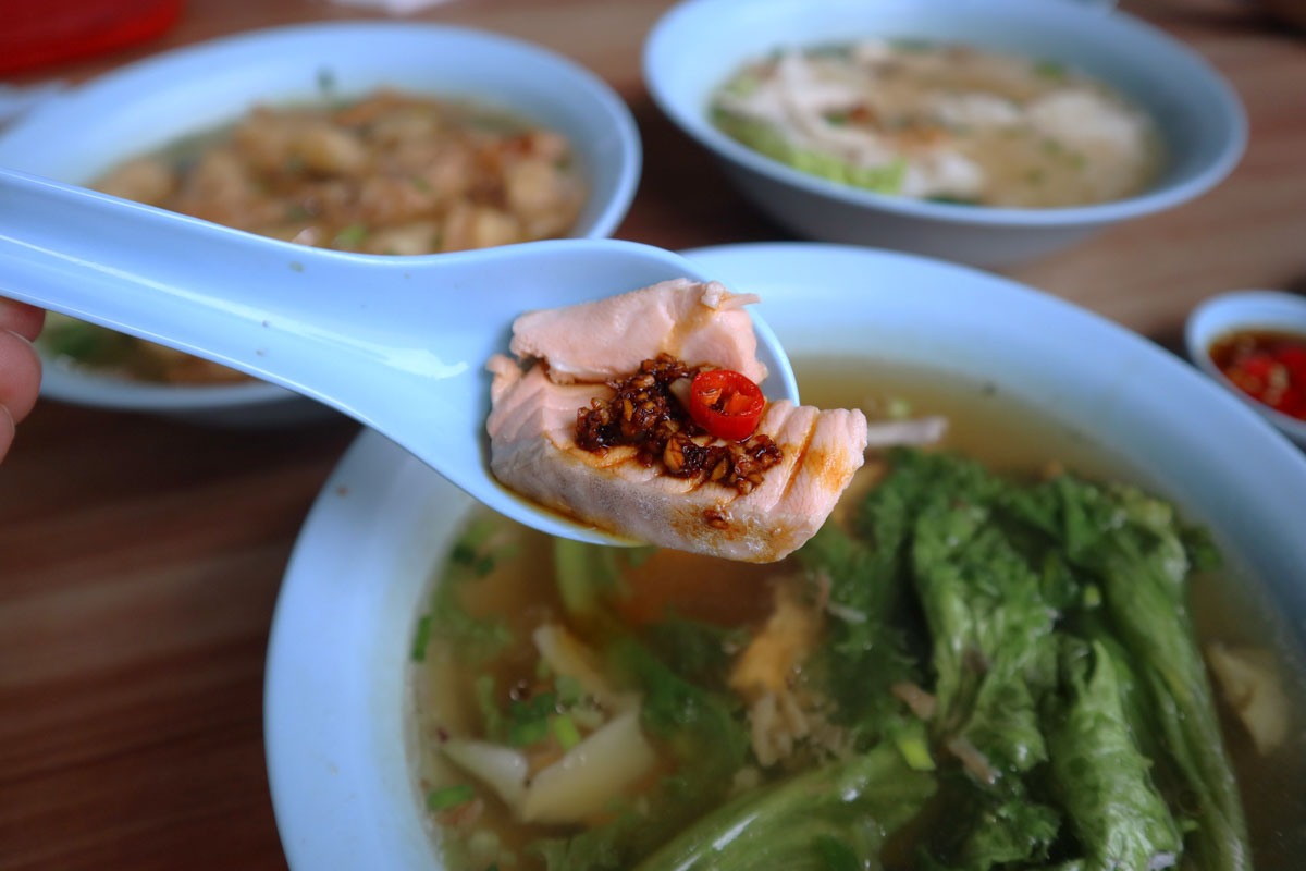 MEI FA - salmon with condiments