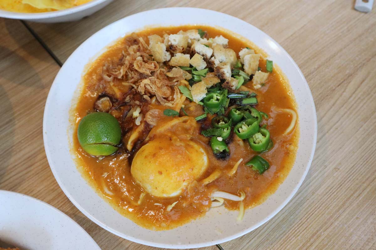 mee plus - mee rebus