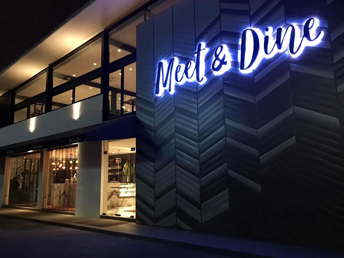 Meet & Dine - Storefront