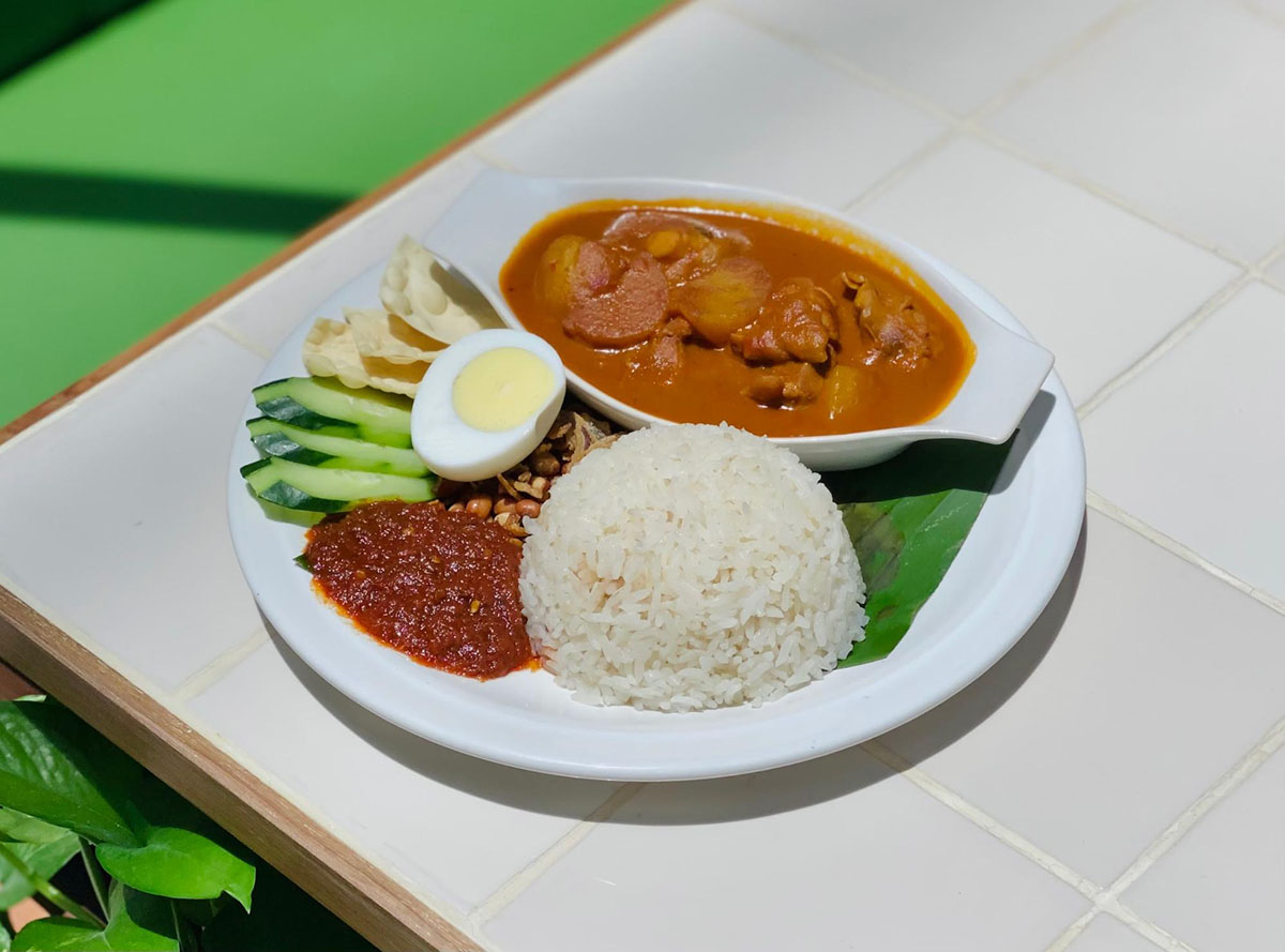 Hometown Hainan Coffee - Nasi Lemak