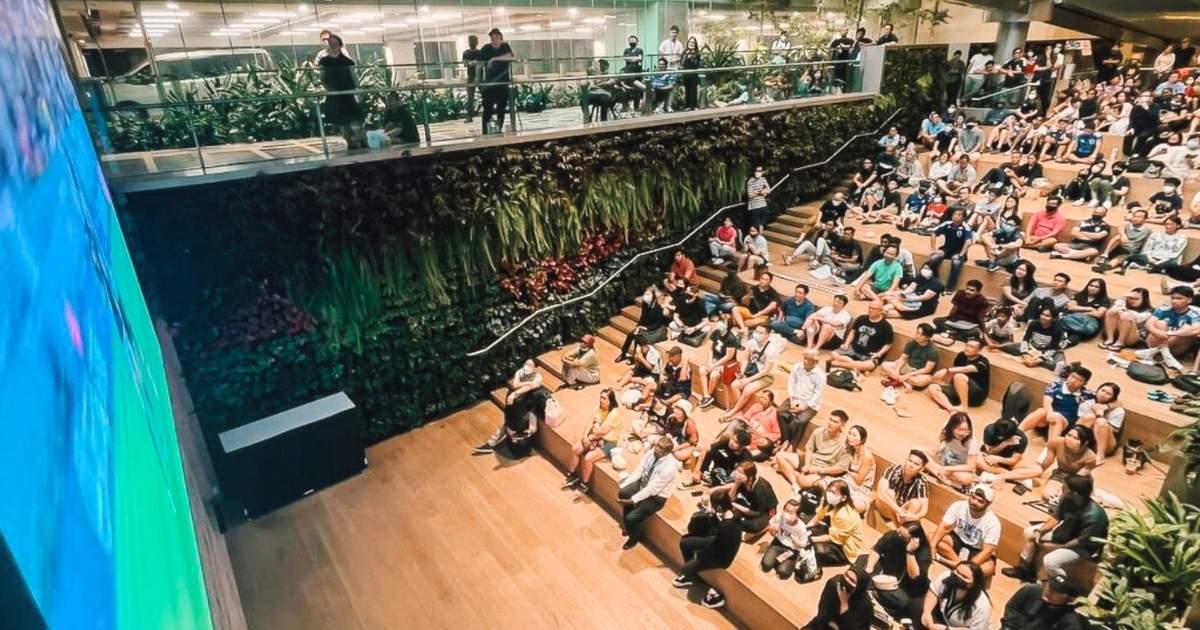 Free World Cup viewing spots in Singapore - ST3PS at Changi Airport Terminal 3