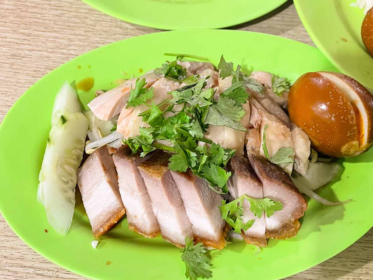 139 hainan chicken rice - vegetables and corriander