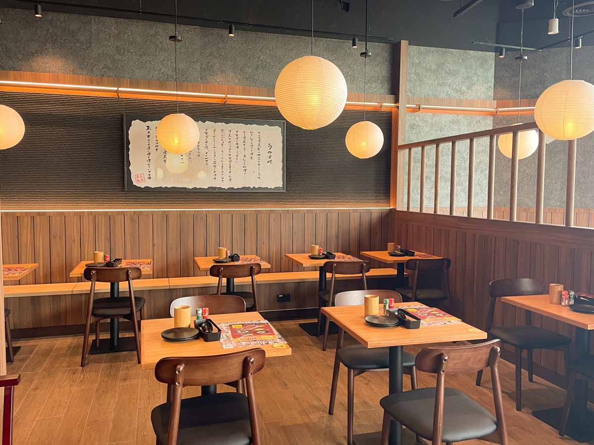 torikizoku opening - interior