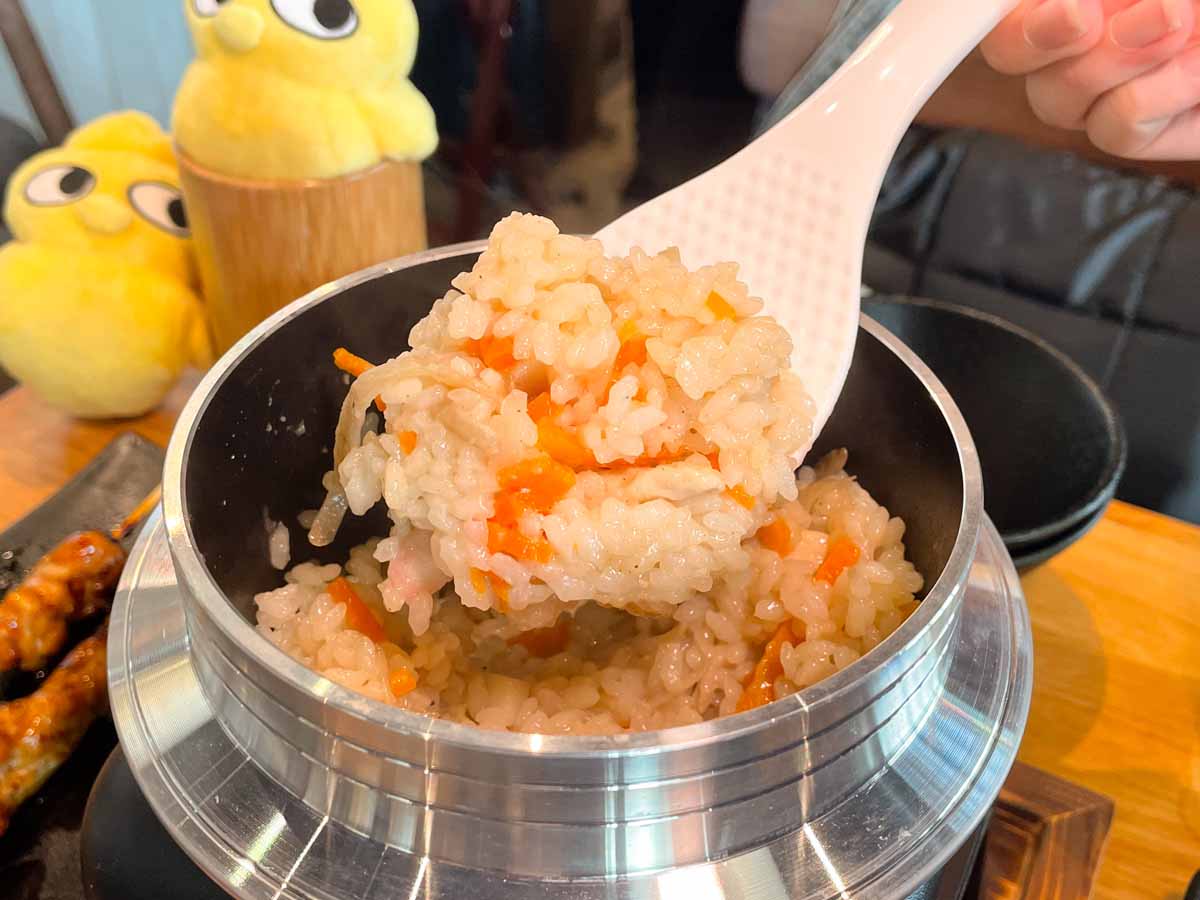 torikizoku opening - chicken kamameshi
