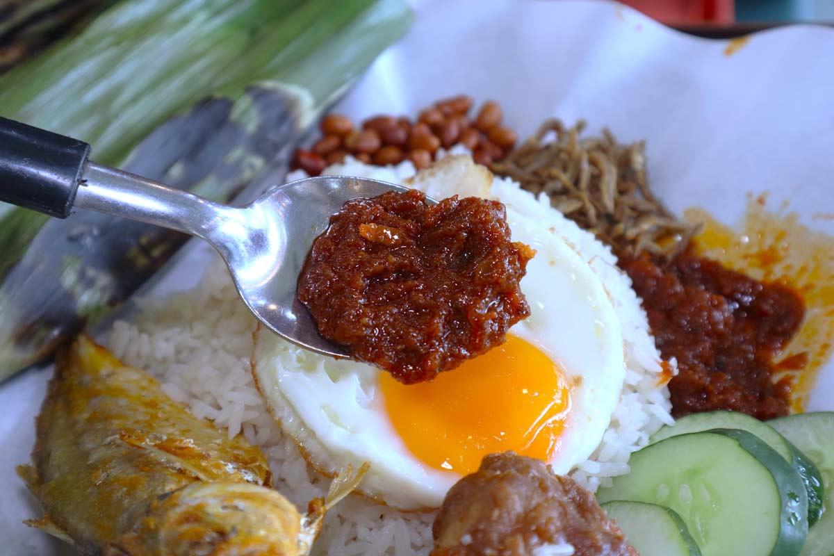 new vs old nasi lemak - So Lemak sambal