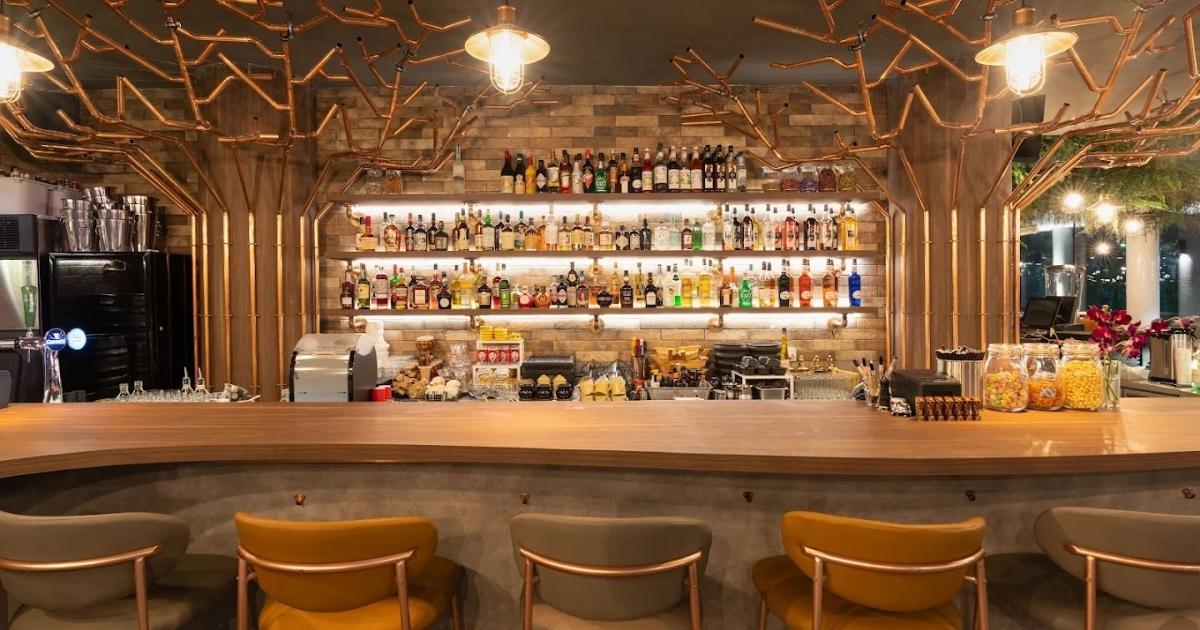 best cocktail bars in Singapore - Hopscotch ( exterior image)