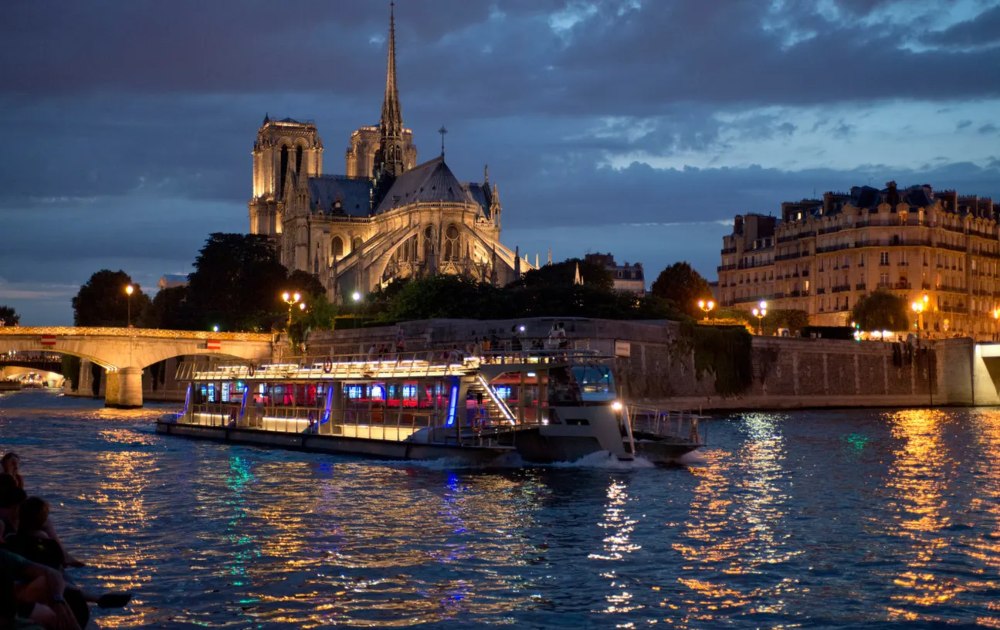 paris - river cruise