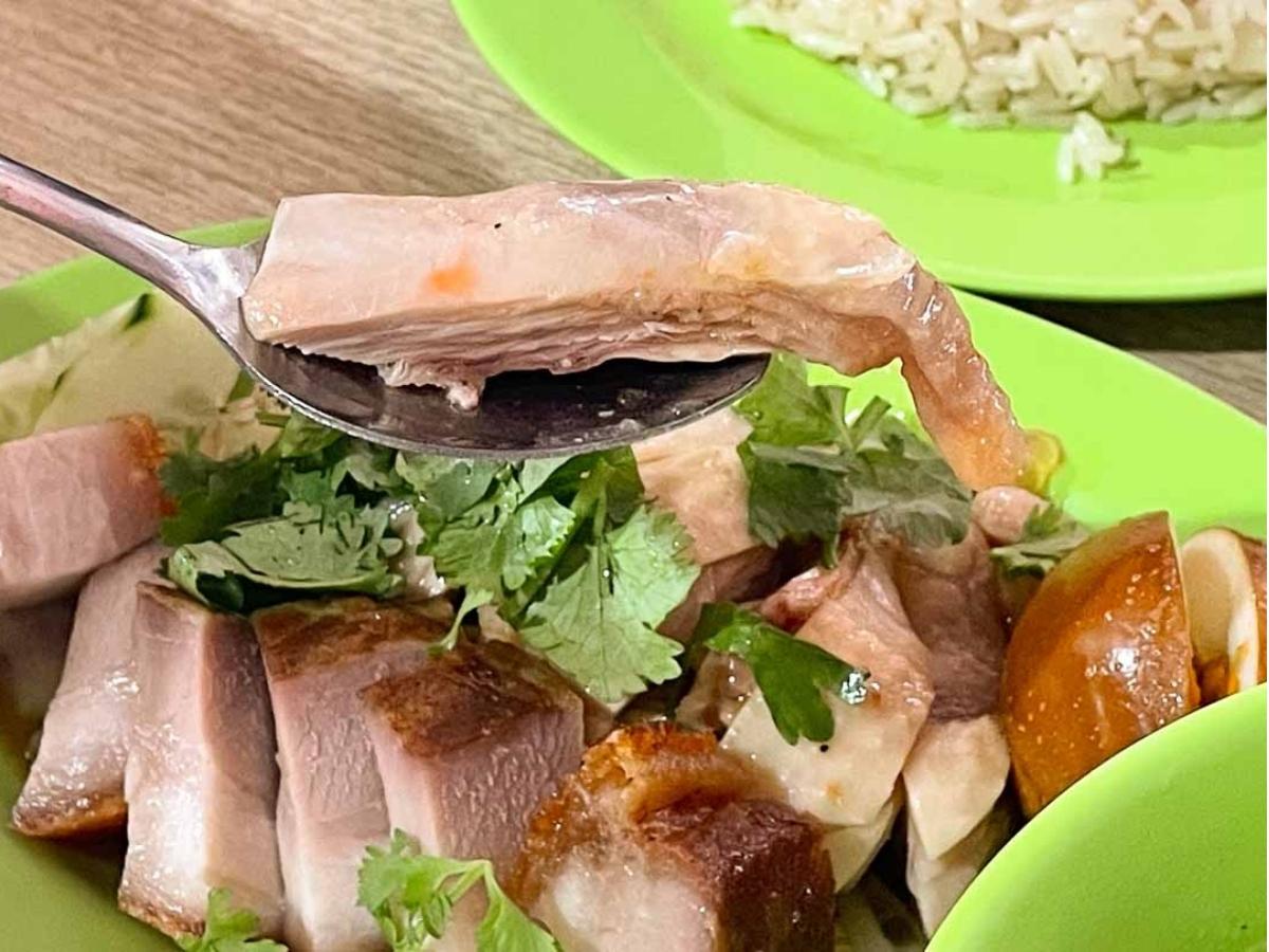 139 hainan chicken rice - steamed chicken drumstick