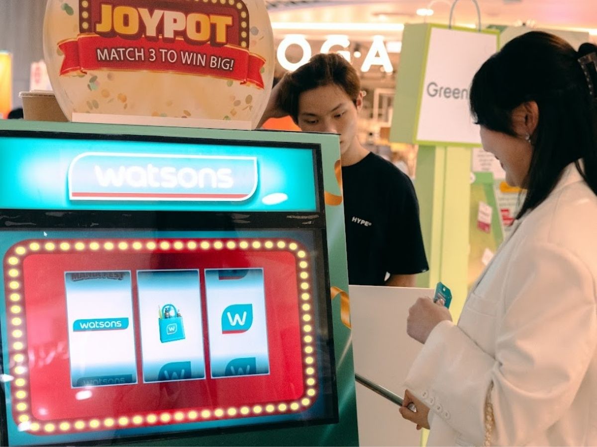 15 best things to do this June holidays in SG - Watsons Shopathon Mania Fest (image of Pull, Match and Win at the Digital Joypot)