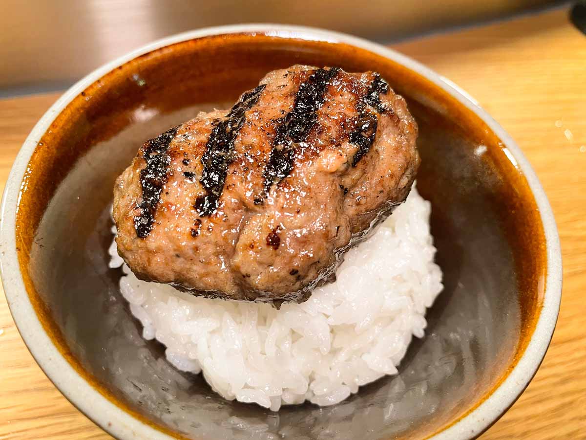 hikiniku to come - meat patty with rice