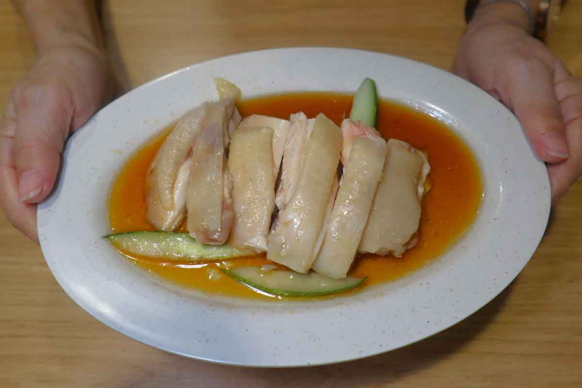 veteran vs new chicken rice - whampoa nan xiang thigh portion