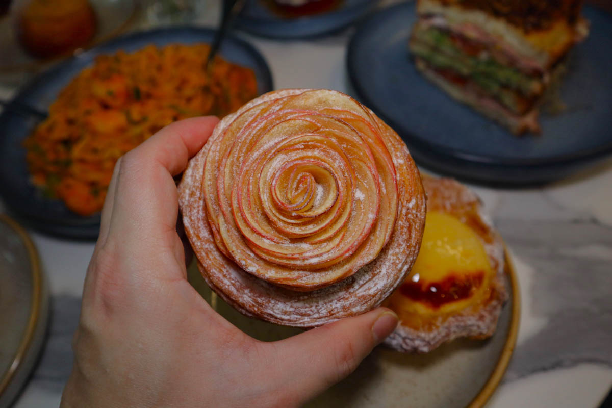 mimmo - apple croissant