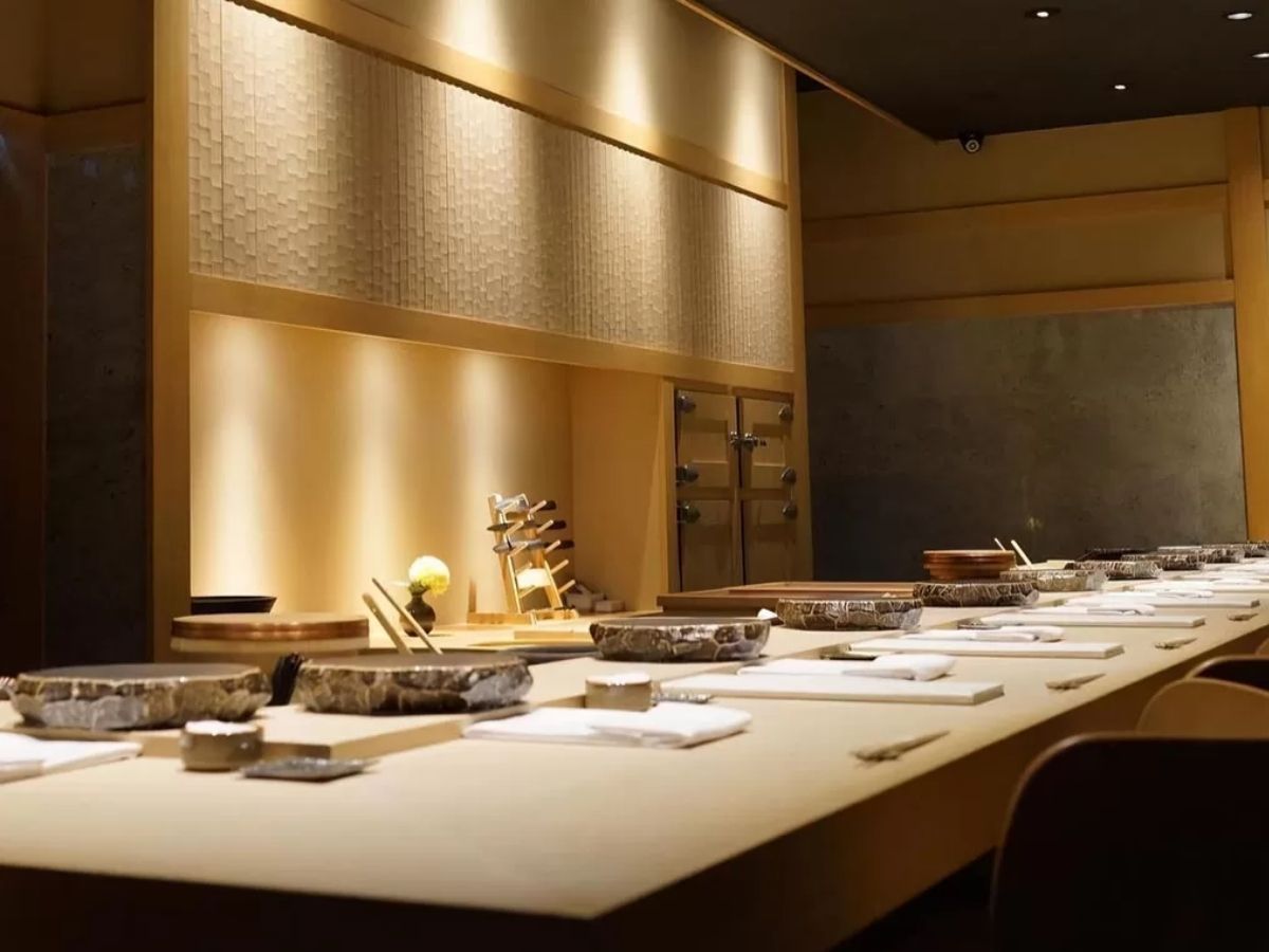 Sushi Ayumu by Masa Ishibashi - interior