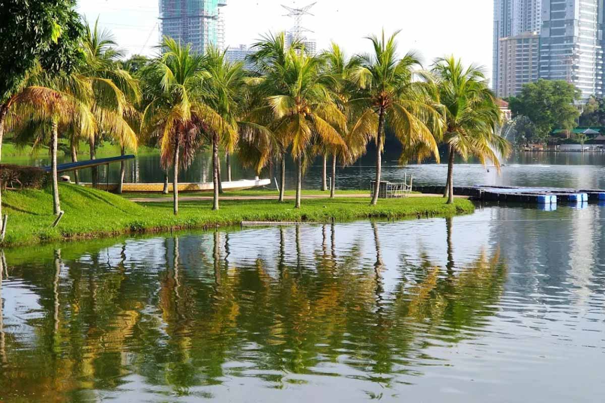 Ampang Hilir Lake Gardens - Lake