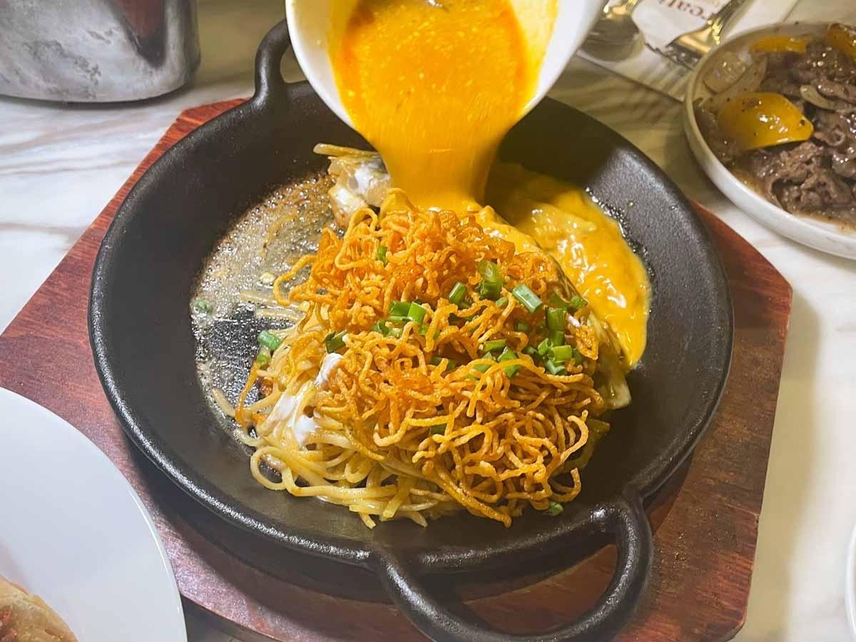 bangkok jam thai buffet - khao soi pork ribs noodle