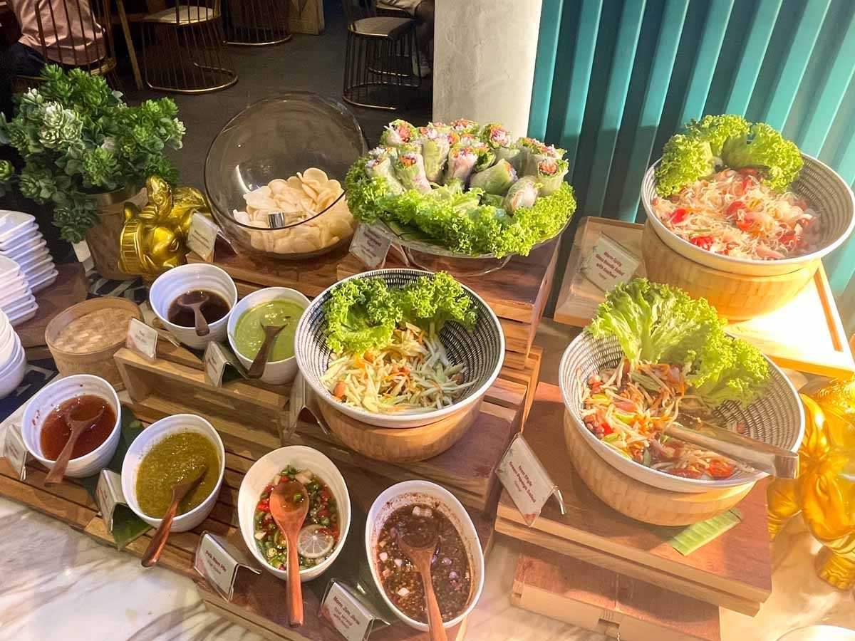 bangkok jam thai buffet - buffet line1