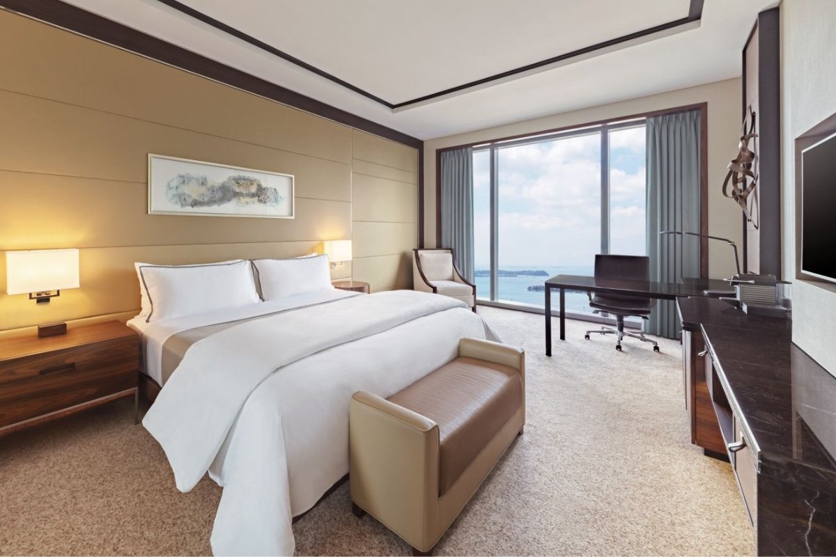 staycation in Singapore - The Westin Singapore (image of the room)