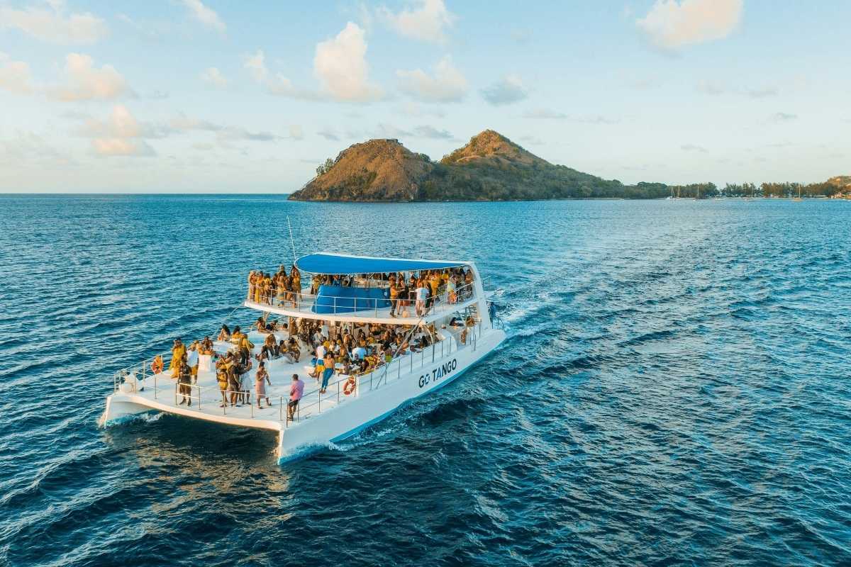 things to do in July - 80s Sunset Yacht Party