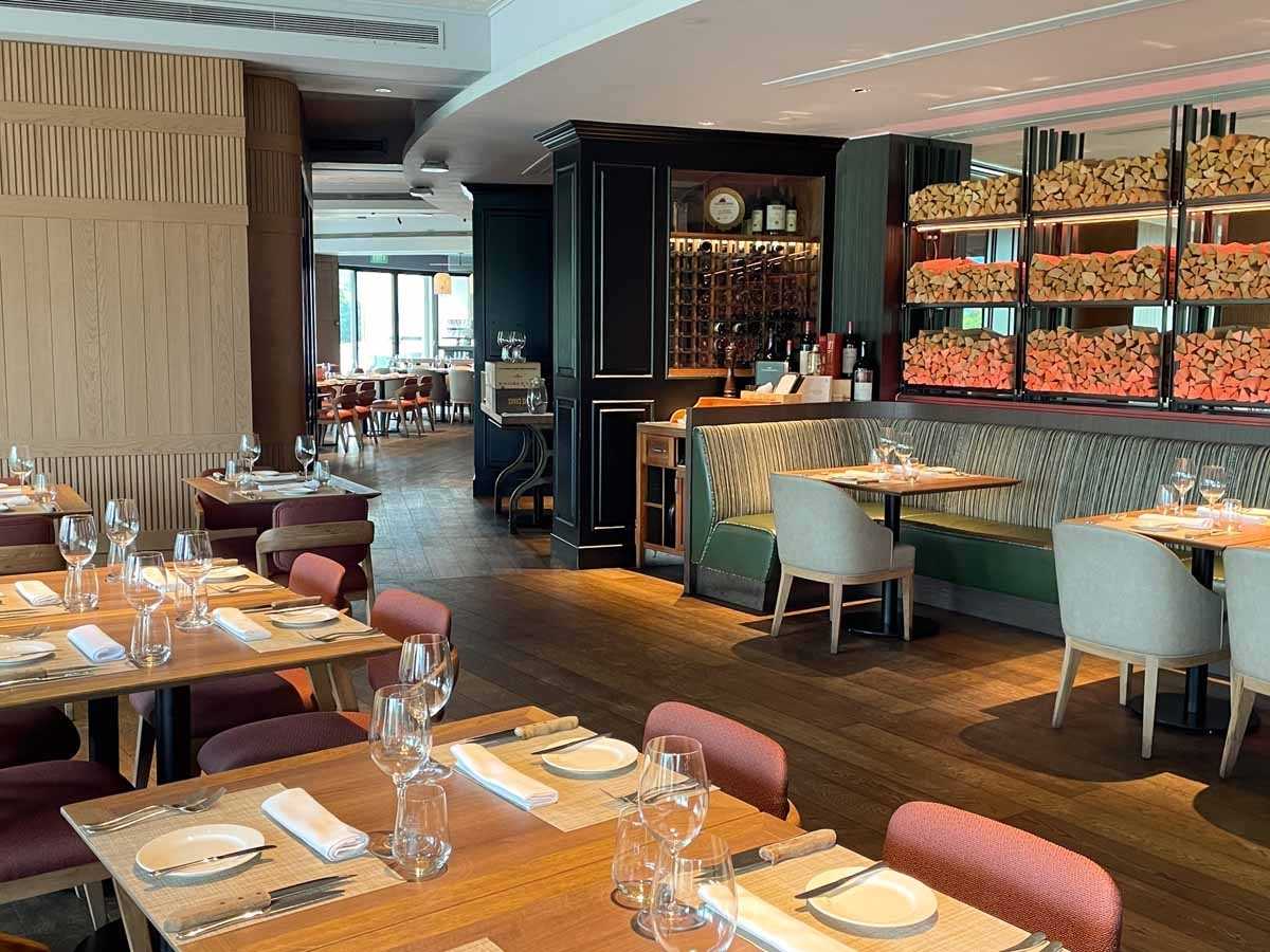 wooloomooloo steakhouse - interior