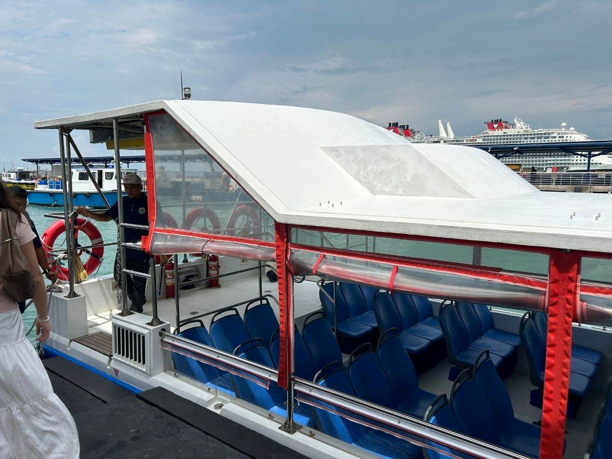 albatross island restaurant - albatross speedboat