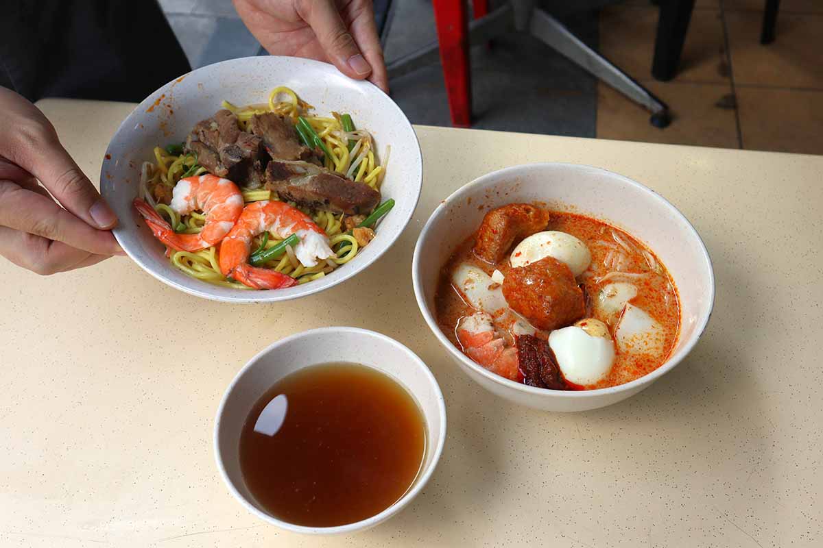 pork rib prawn noodles - overview