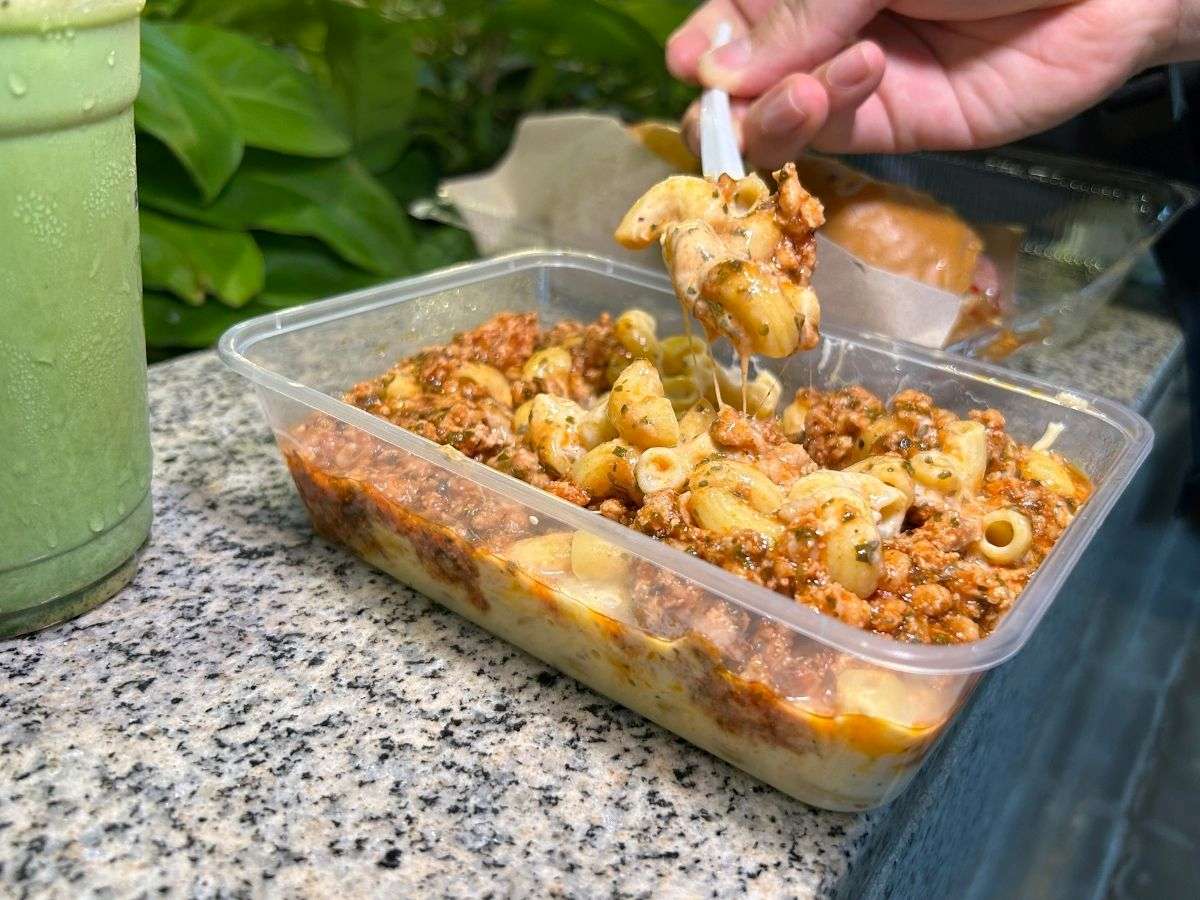 Punggol pasar malam - cheezy meltz chicken bolognese mac and cheese