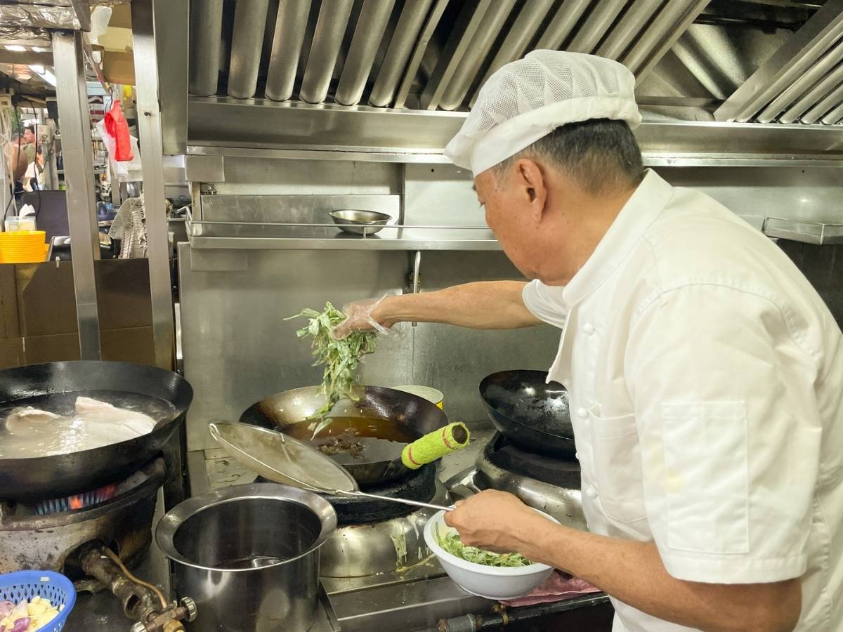 hawkers omakase part 2 - chef cooking