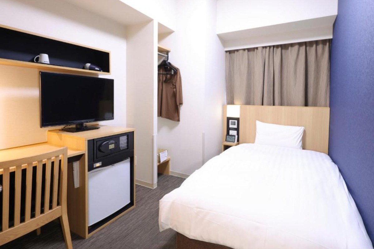 japan - hotel bedroom