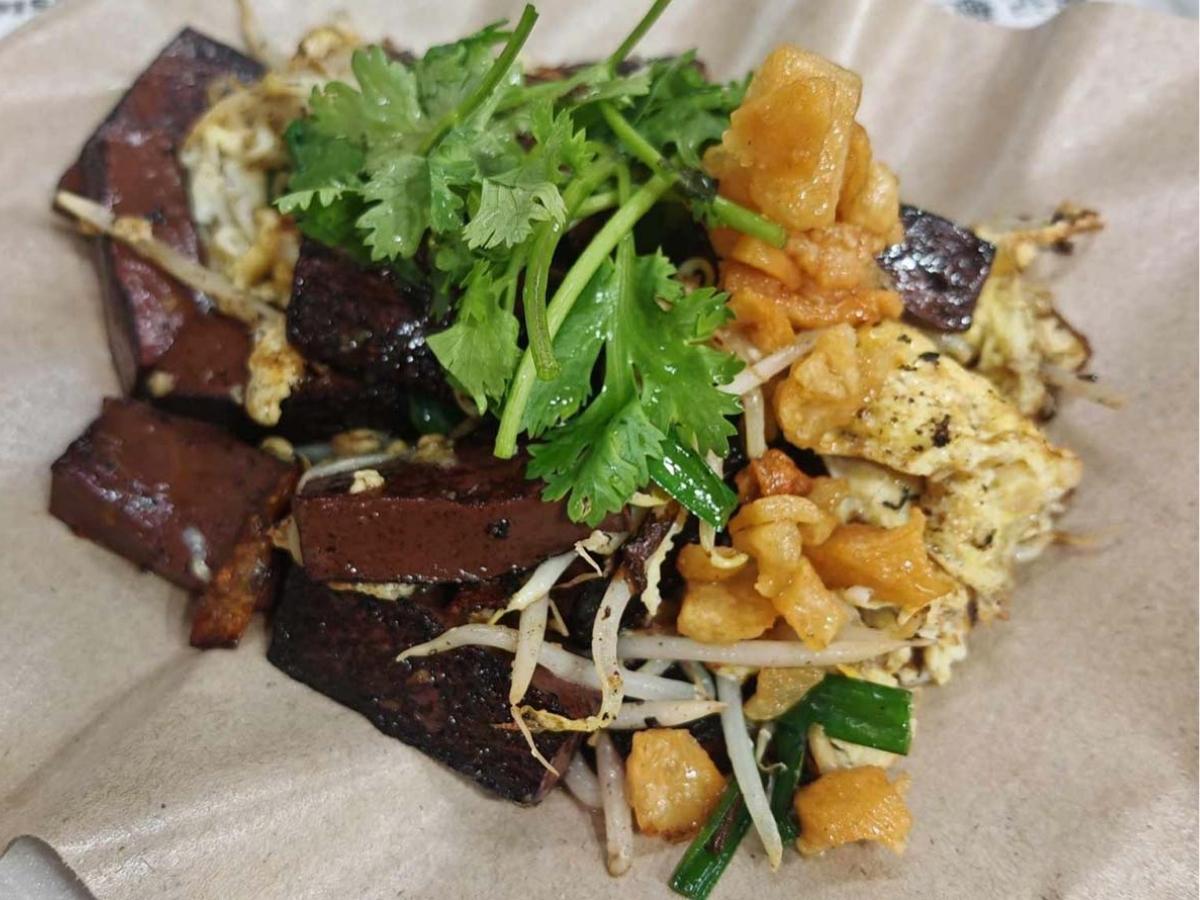 pig blood curd - liang ji legendary char kway teow fried bloody pig