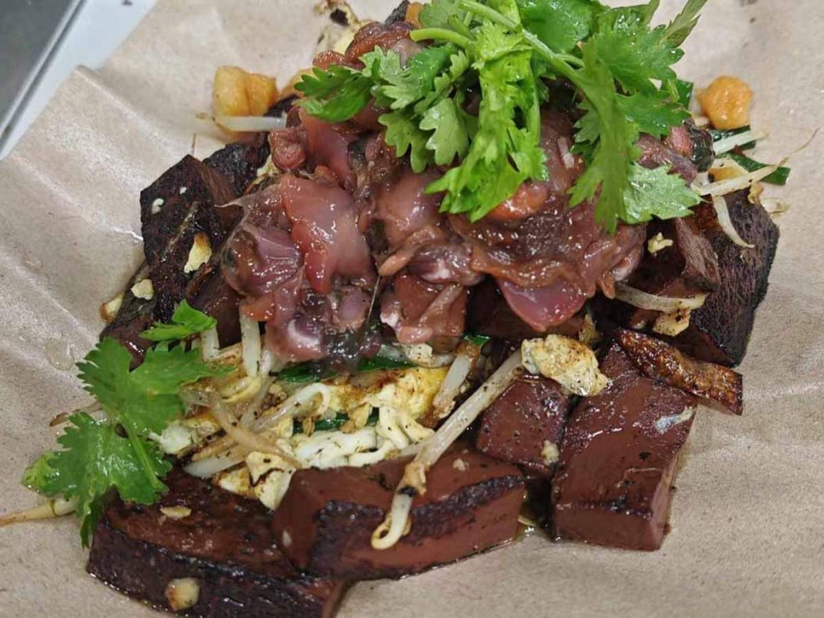 pig blood curd - liang ji legendary char kway teow fried bloody humful pig