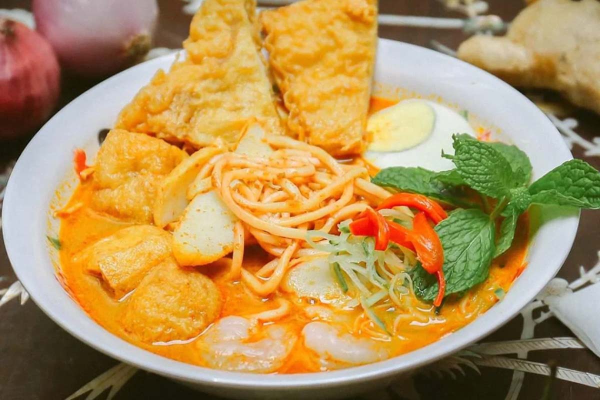 Peranakan Place - Laksa
