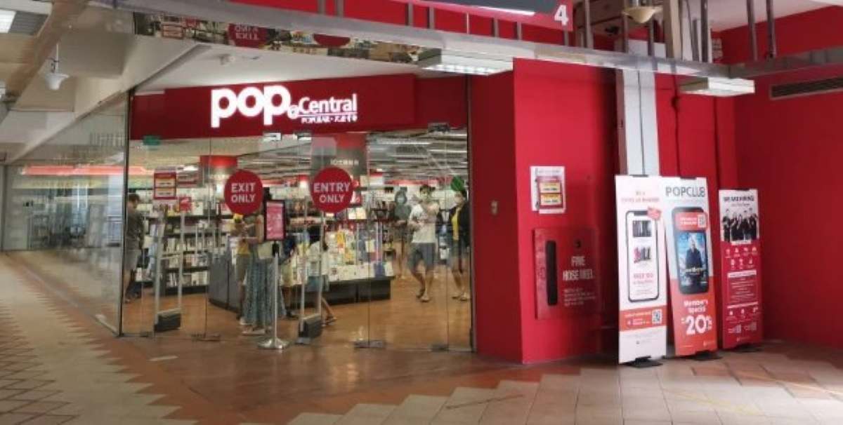 Exterior of POPULAR Bookstore Bras Basah
