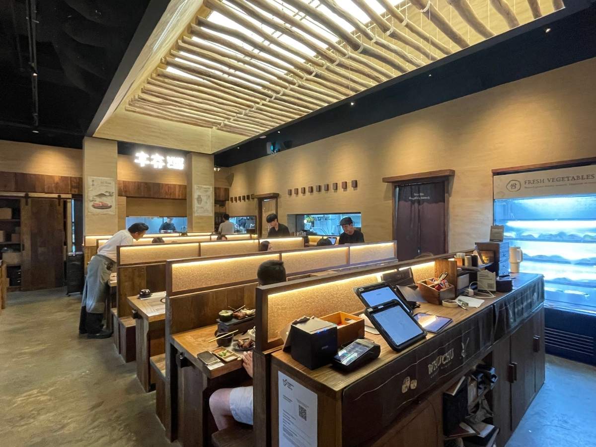 whuchu - interior 2