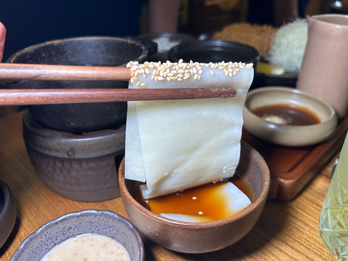 Katsu by kyu - flat udon dipped in sauce