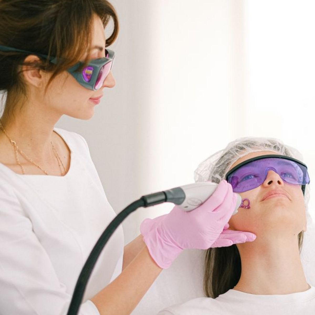Aesthetic clinics in Singapore - featured image