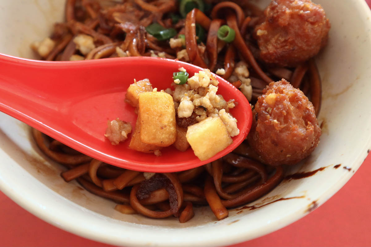 new horse noodles- minced meat