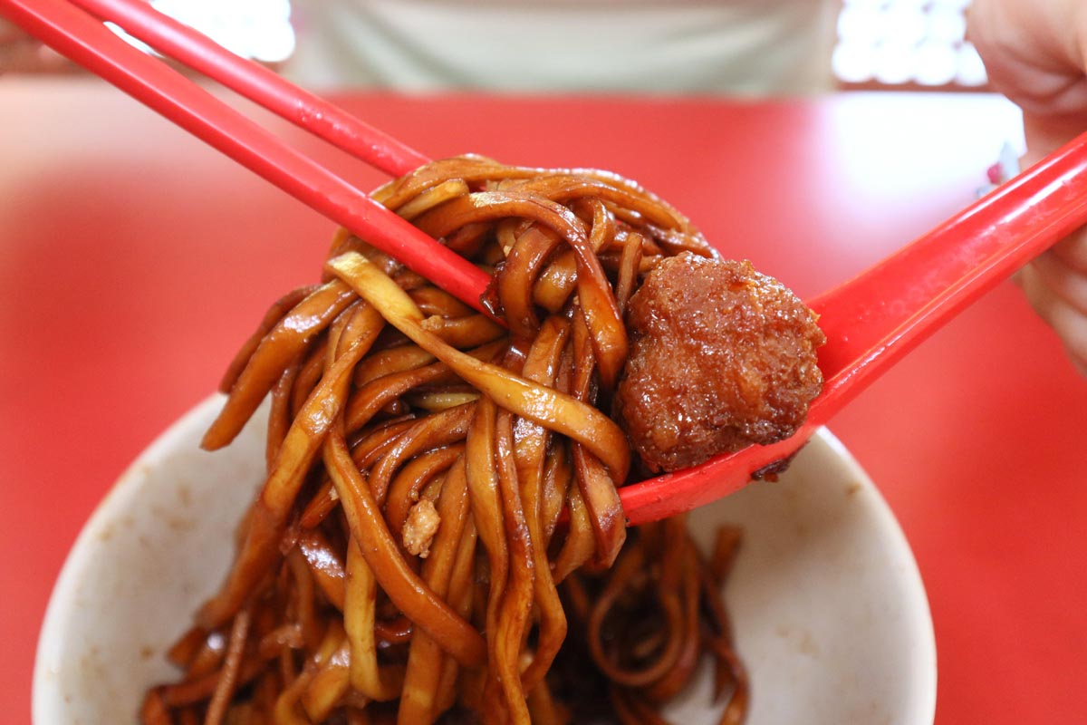new horse noodles- tossed noodles