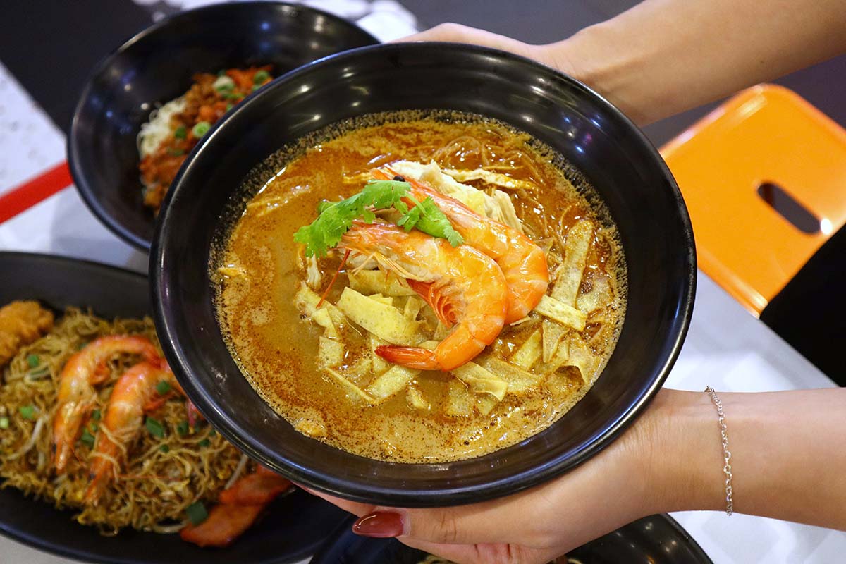 fu ren jia - laksa closeup