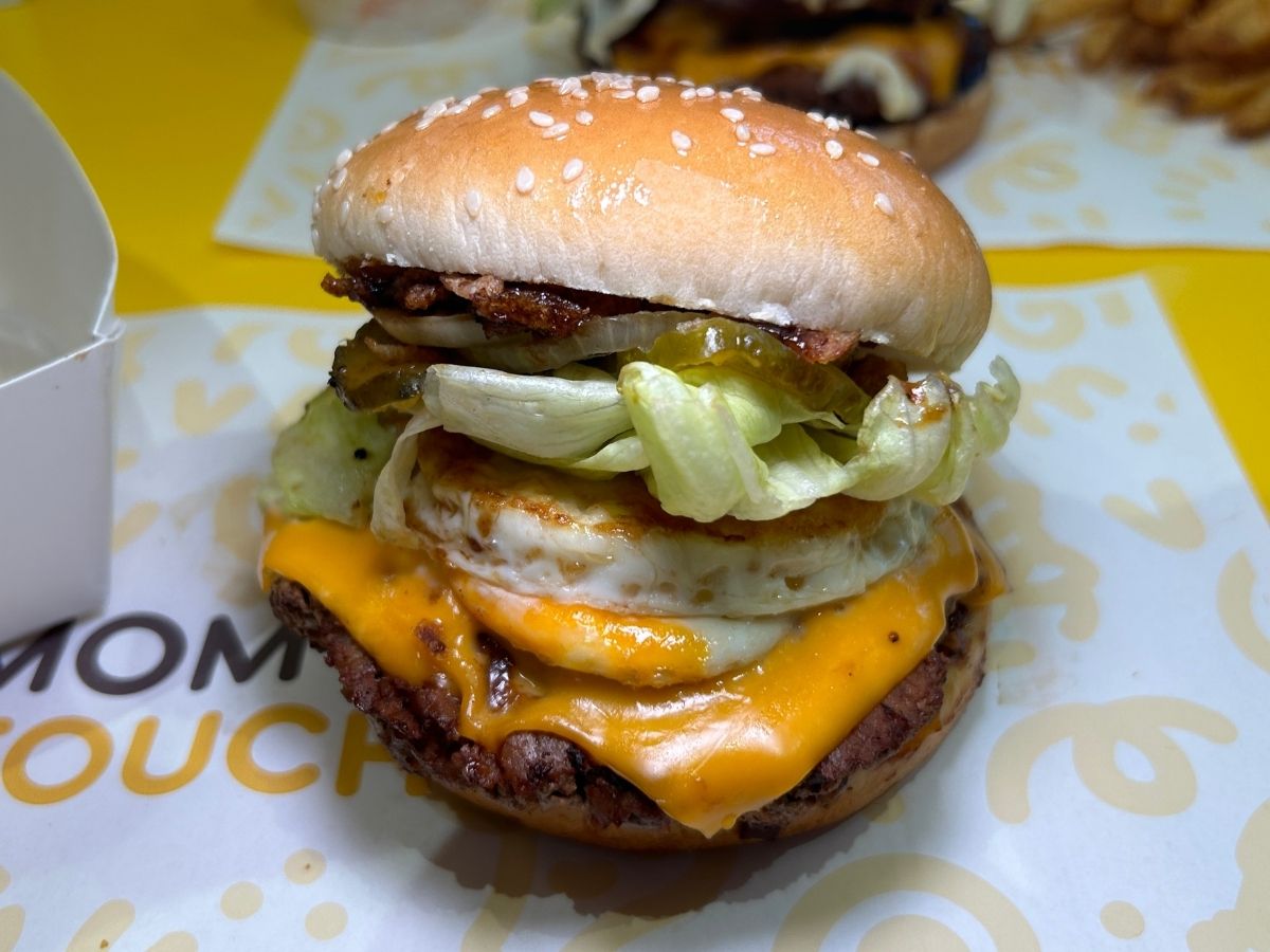 Mom's Touch -angus beef burger SG exclusive